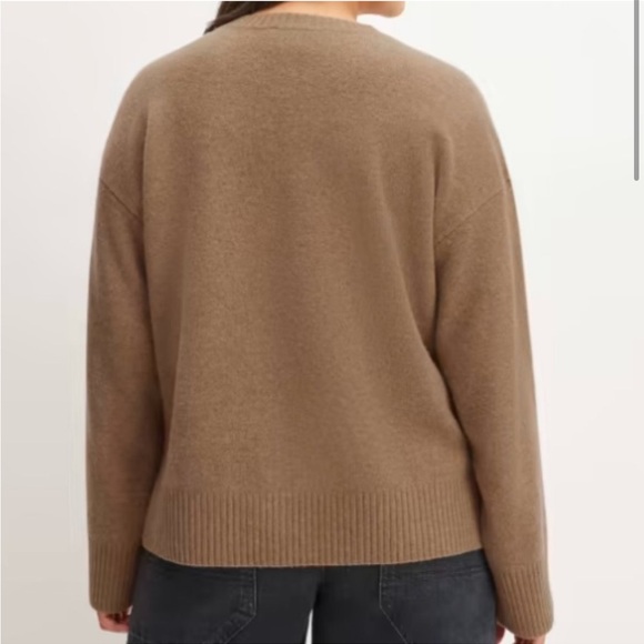 Everlane Crewneck Wool Sweater - Picture 2 of 8